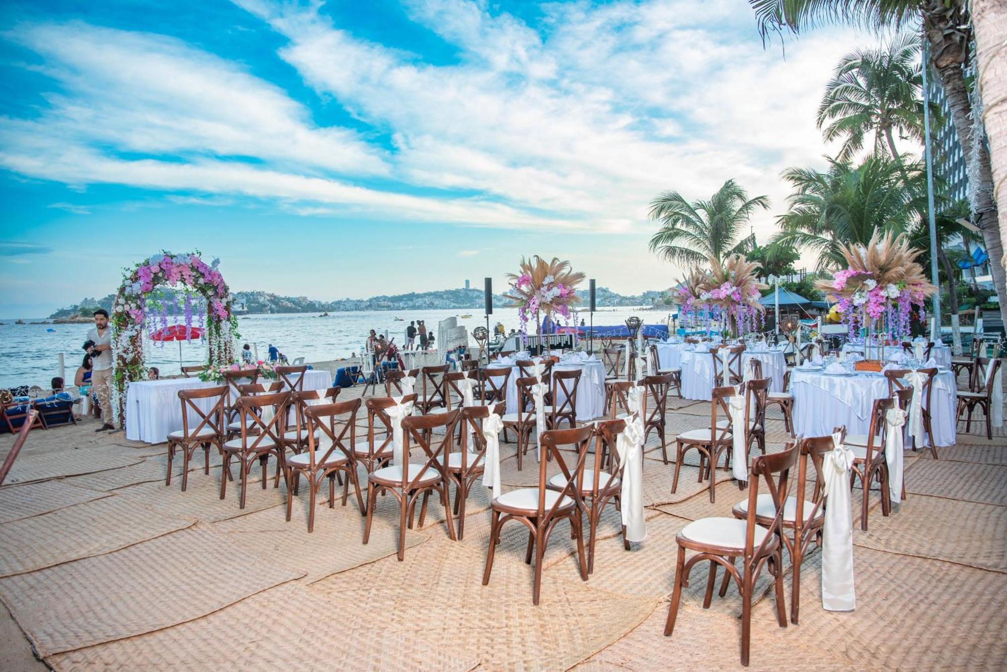 Ritz Acapulco All Inclusive Exteriér fotografie A wedding reception at the beach
