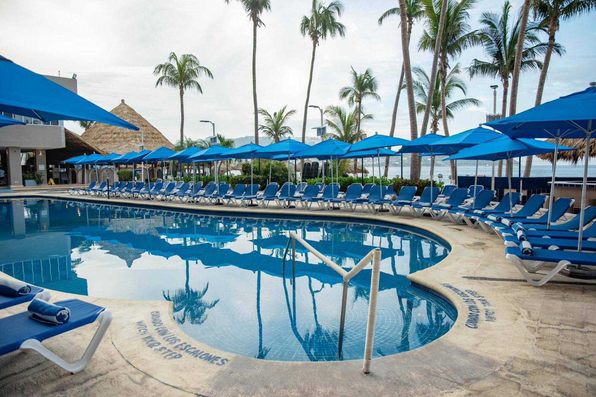 Ritz Acapulco All Inclusive Exteriér fotografie Pool at the Hilton San Diego Bay